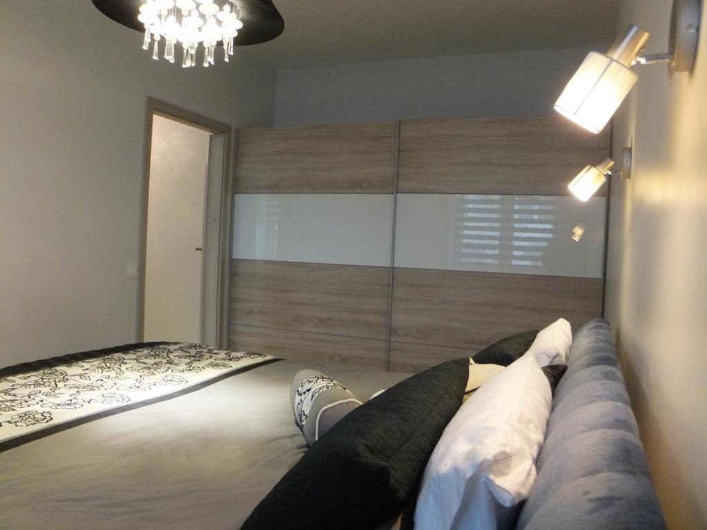 Siauliai Apartments - Traku Стая снимка